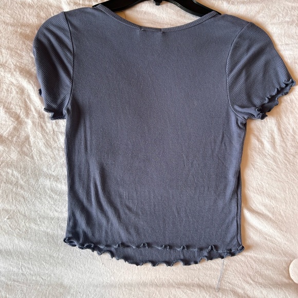 Blue too - Picture 2 of 3